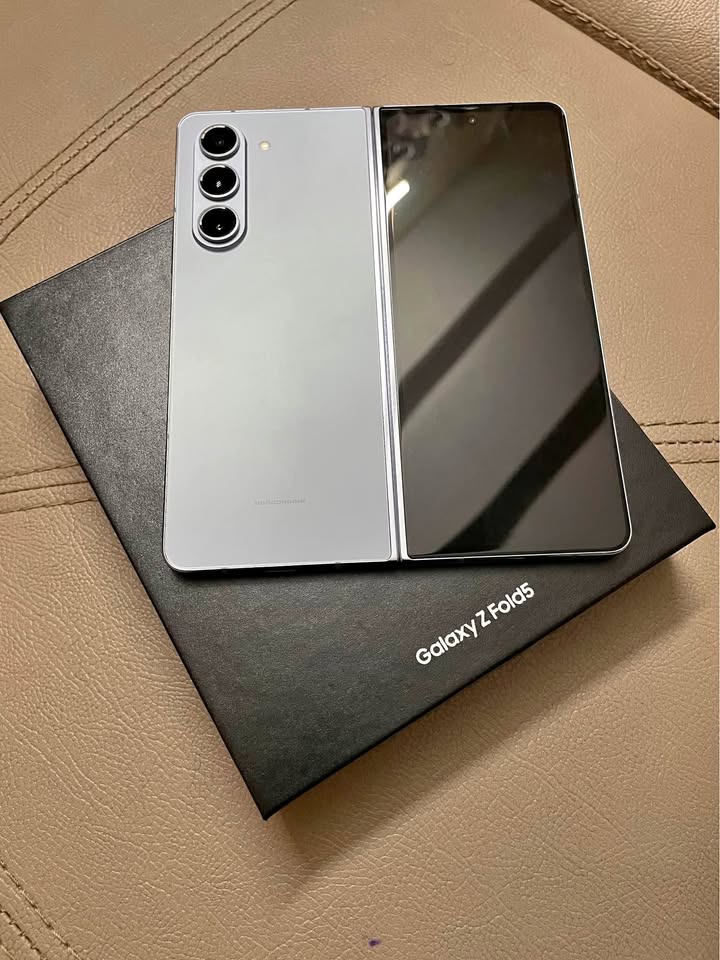 Samsung Z fold 5 512gb
