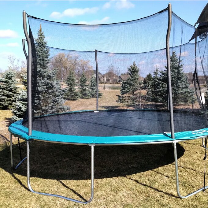 15' Round Backyard Trampoline with Safety Enclosure