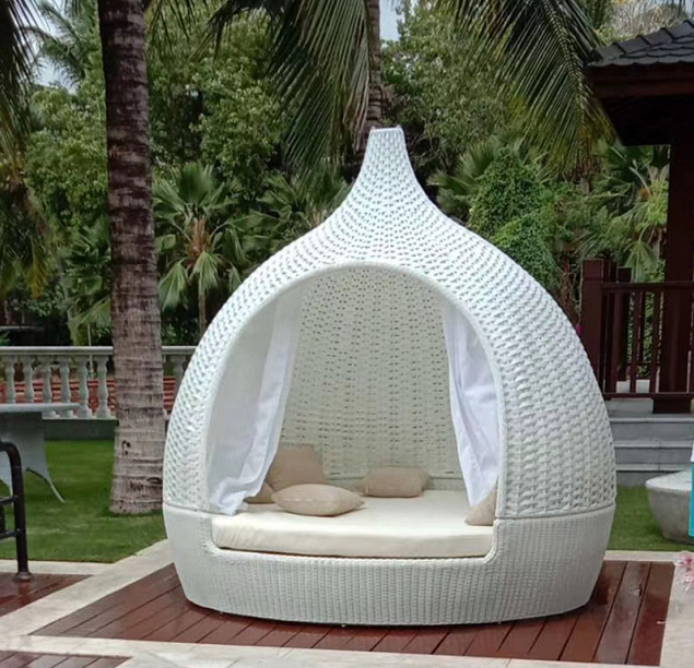 【Home&Garden】Outdoor Rattan leisure Daybed outdoor Furniture , Roofed Lounger Wicker Patio Chaise Lounge Daybed for poolside,hotel white