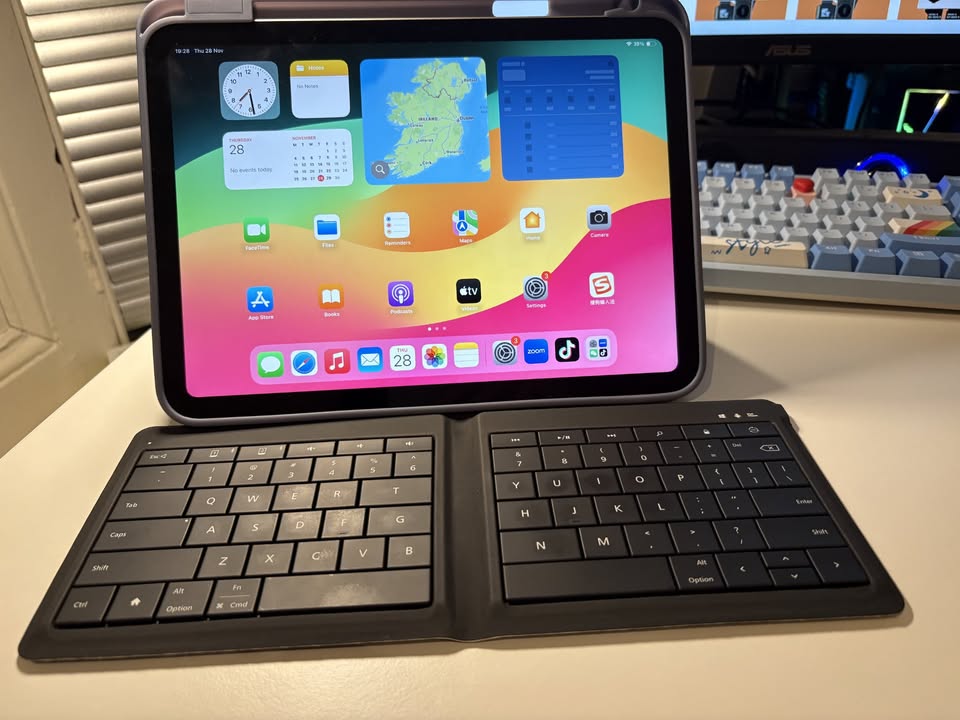 iPad 10th WiFi + SIM Card.